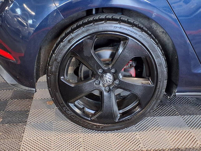 2018 Volkswagen Golf GTI S