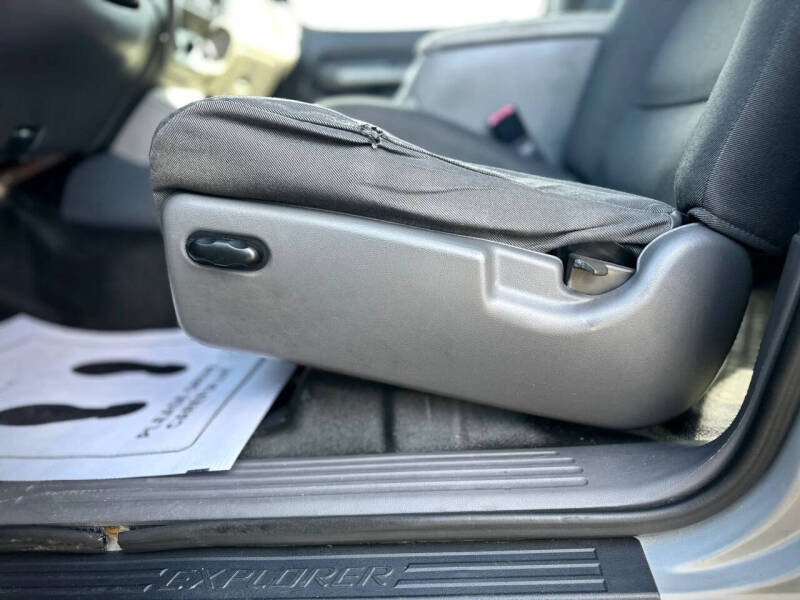 2002 Ford Explorer Sport Trac Value