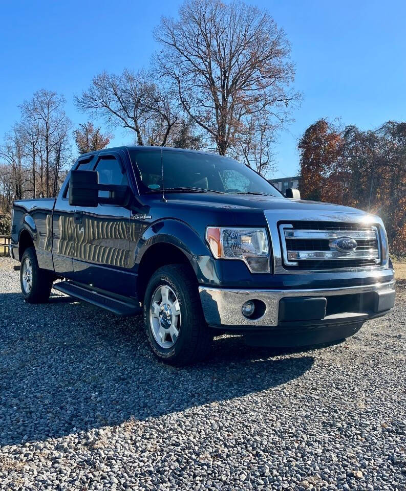 2013 Ford F-150 XLT photo 11