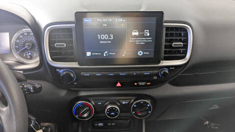 2022 Hyundai Venue SE