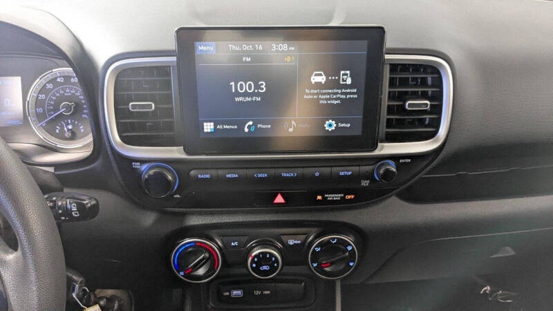 2022 Hyundai Venue SE