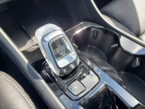 2026 Volvo XC40 B4 Plus