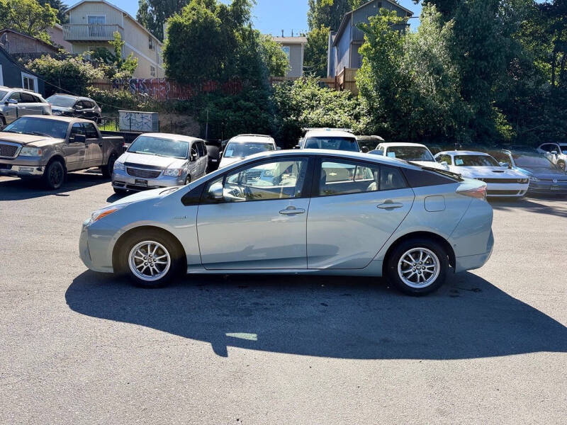 2016 Toyota Prius Four