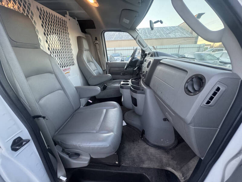 2011 Ford E-Series E-250