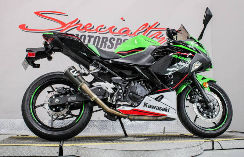 2022 Kawasaki Ninja 400 ABS KRT Edition