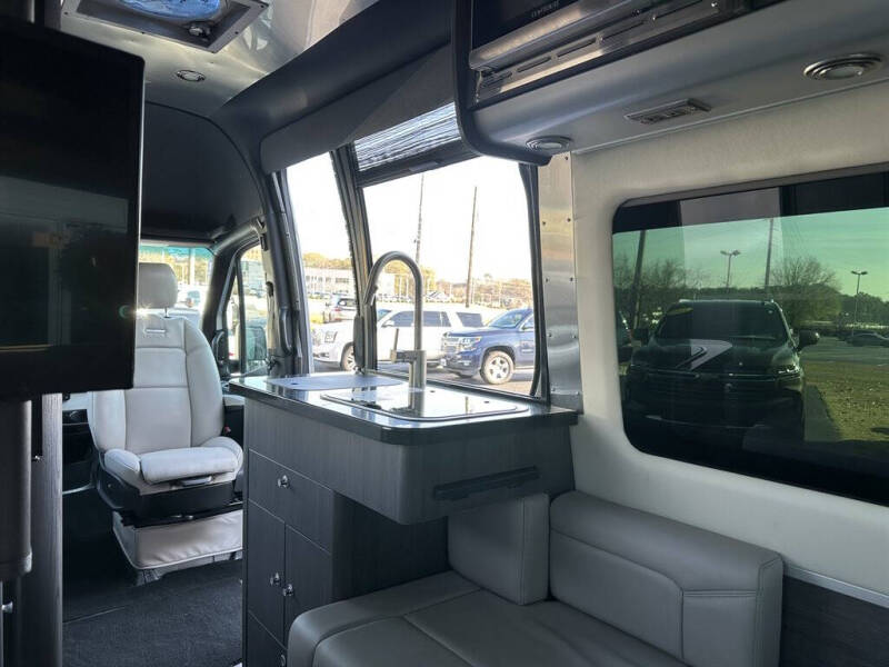 2021 Mercedes-Benz Sprinter 2500