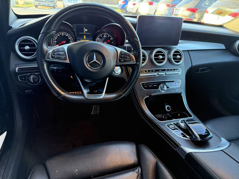 2015 Mercedes-Benz C-Class C300 Luxury photo 8