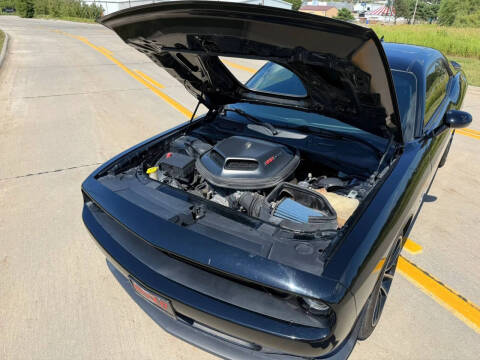 2016 Dodge Challenger 392 HEMI Scat Pack Shaker