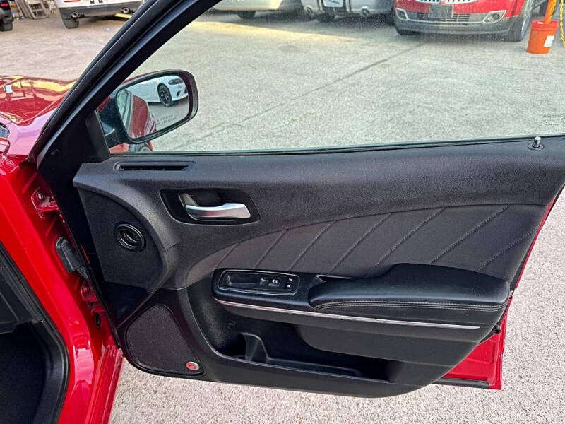 2016 Dodge Charger SXT