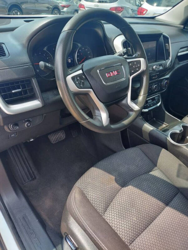 2022 GMC Terrain SLE