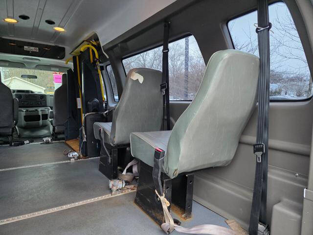 2012 Ford E-Series E-350 SD