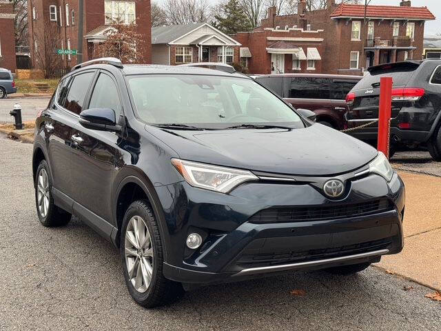 2017 Toyota RAV4 Limited's photo