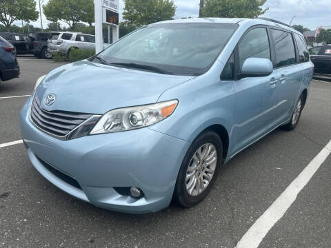 2015 Toyota Sienna