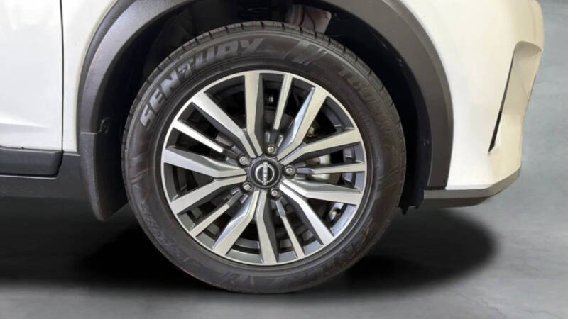 2022 Nissan Kicks SV