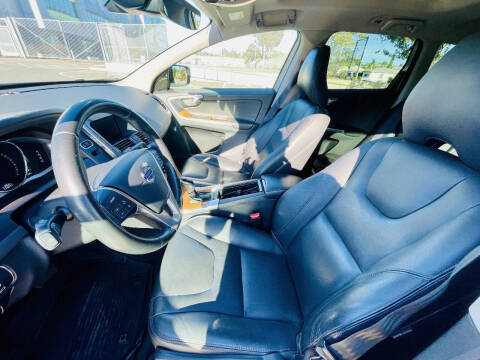 2017 Volvo XC60 T5 Inscription