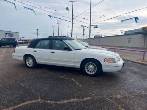 1998 Ford Crown Victoria for sale at Tracy's Auto Sales in Waco TX