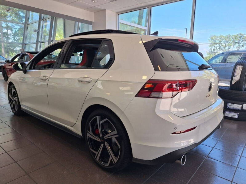 2026 Volkswagen Golf GTI SE