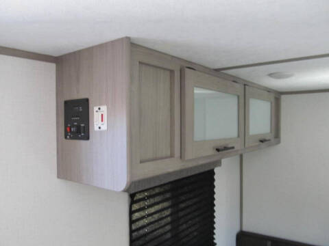 2024 Coleman CM17r24