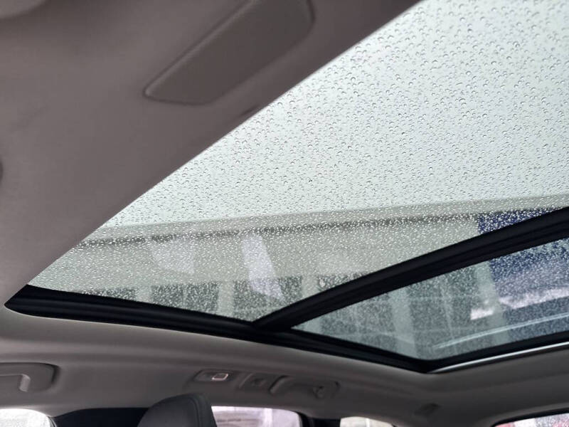 2025 Volvo XC60 B5 Plus Dark Theme