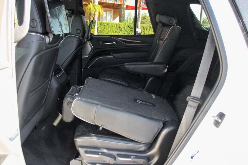 2023 Cadillac Escalade Sport Platinum