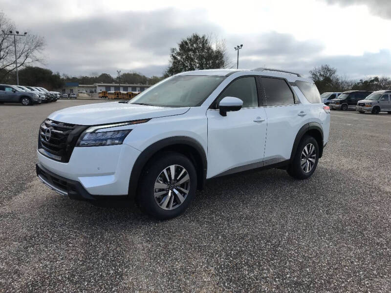 2025 Nissan Pathfinder SL