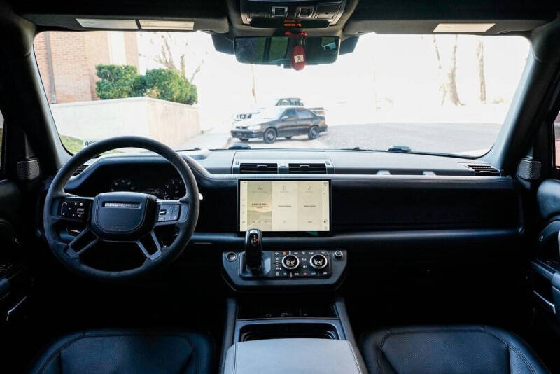 2024 Land Rover Defender 110 V8 P525 Carpathian Edition