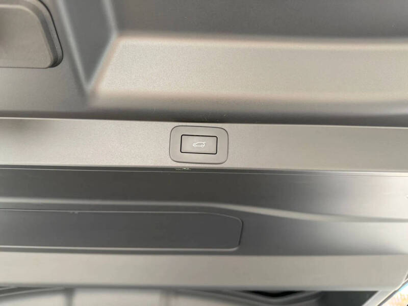 2023 Land Rover Range Rover P400 SE