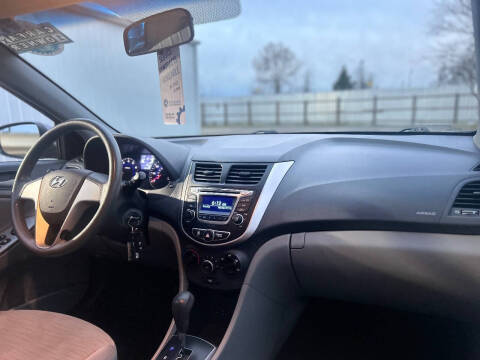 2016 Hyundai Accent SE