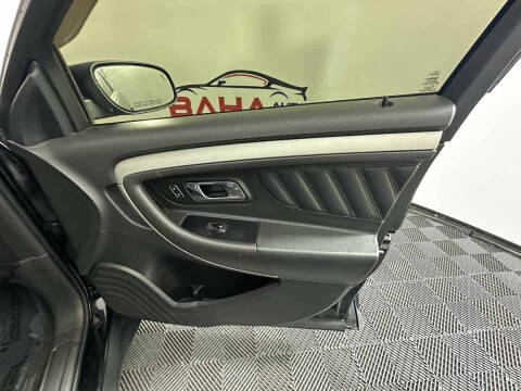 2017 Ford Taurus SEL