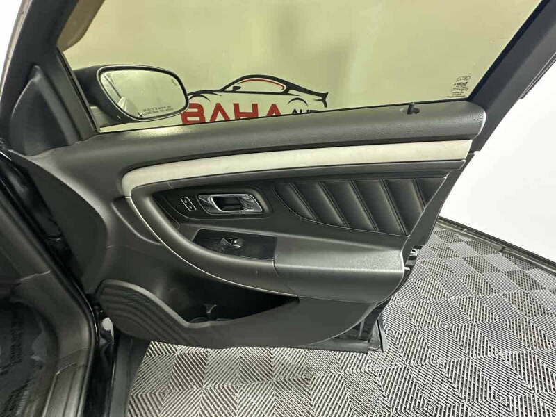 2017 Ford Taurus SEL