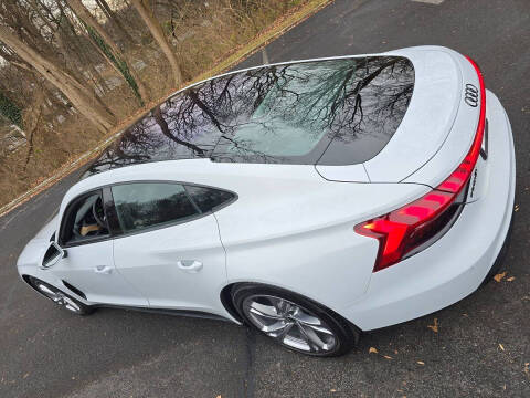 2023 Audi e-tron GT quattro Premium Plus