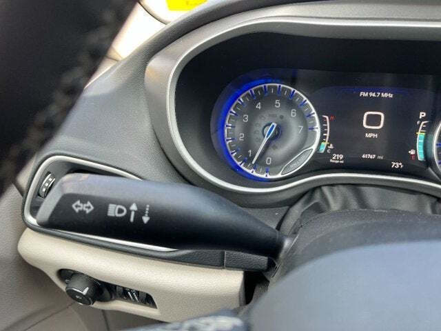 2022 Chrysler Pacifica 45