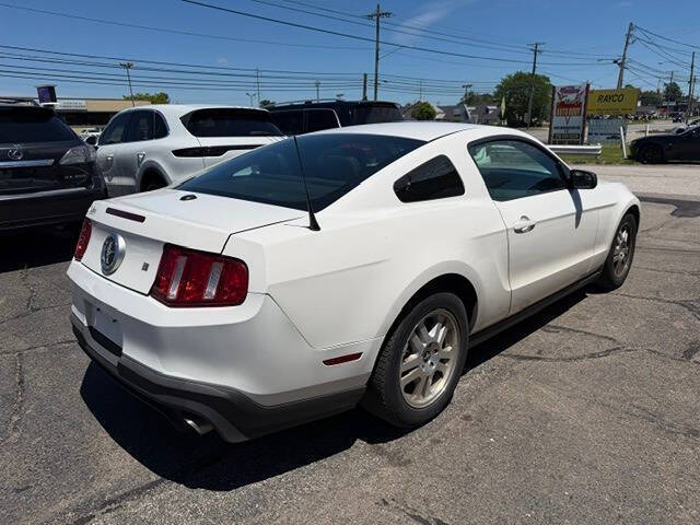 2011 Ford Mustang V6