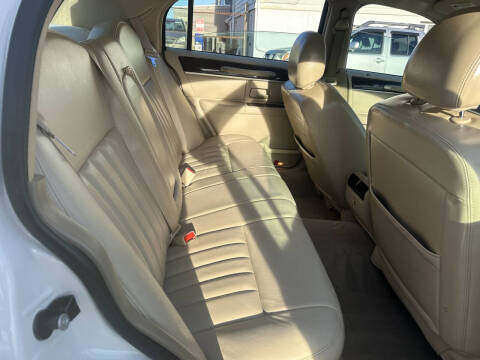 2007 Lincoln Town Car Signature