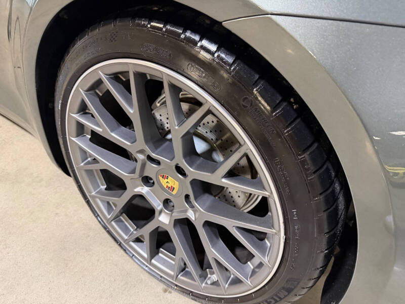 2023 Porsche 911 Carrera