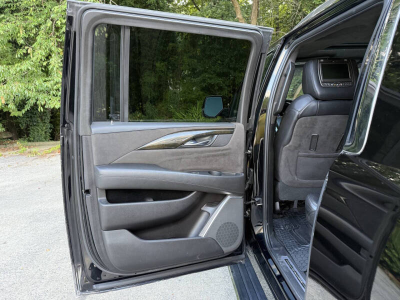 2017 Cadillac Escalade ESV Platinum