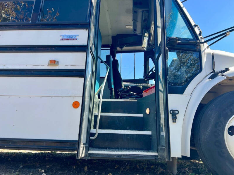 2008 Freightliner B2 Chassis