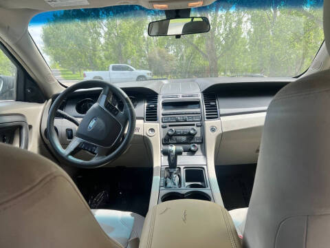 2011 Ford Taurus SE