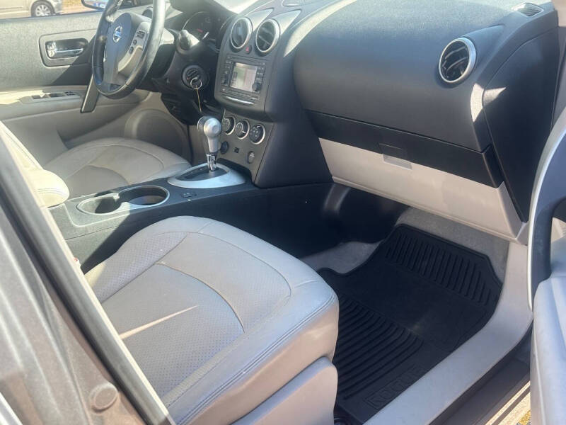 2012 Nissan Rogue SV w/SL Package