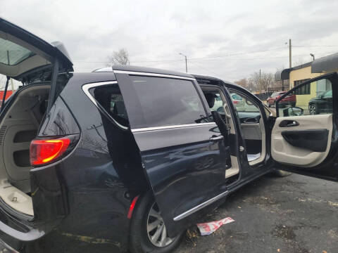 2018 Chrysler Pacifica Touring L