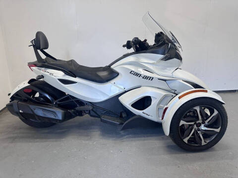 2014 Can-Am Spyder ST-S SE5