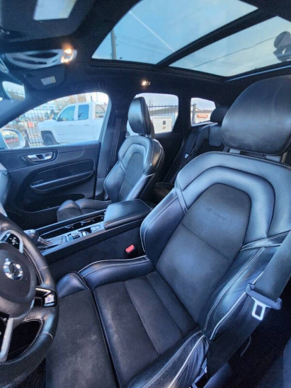 2018 Volvo XC60 T6 R-Design