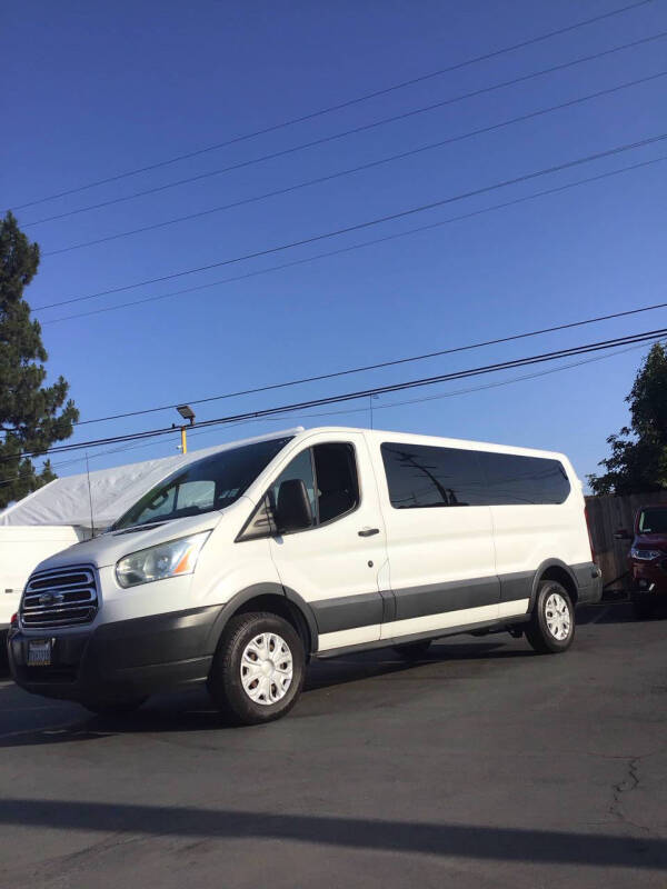 2015 Ford Transit XLT's photo