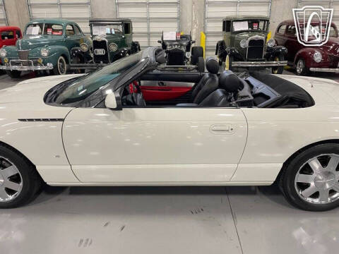 2003 Ford Thunderbird