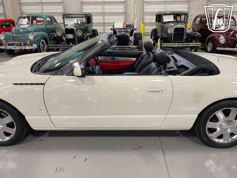 2003 Ford Thunderbird