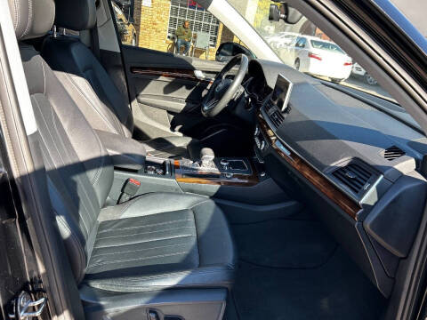 2018 Audi Q5 2.0T quattro Premium Plus