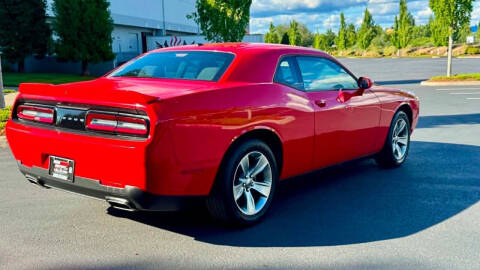 2022 Dodge Challenger SXT