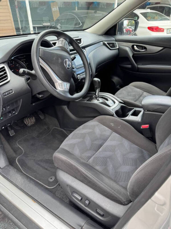 2015 Nissan Rogue SV