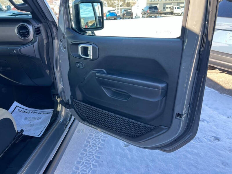 2021 Jeep Gladiator Sport