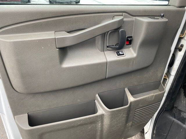 2022 Chevrolet Express 2500